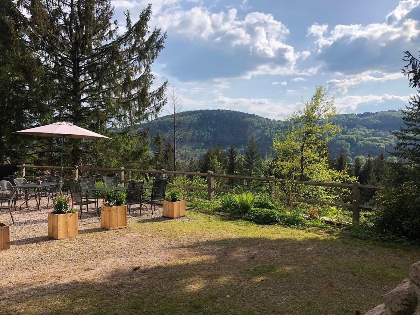 Camping du Château Granges-sur-Vologne Extérieur photo