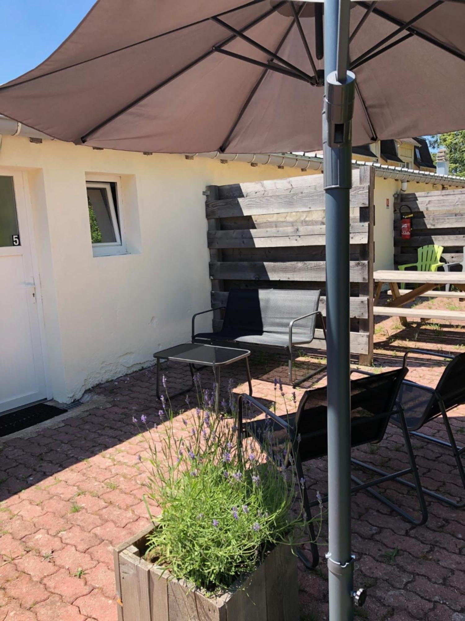 Camping du Château Granges-sur-Vologne Extérieur photo